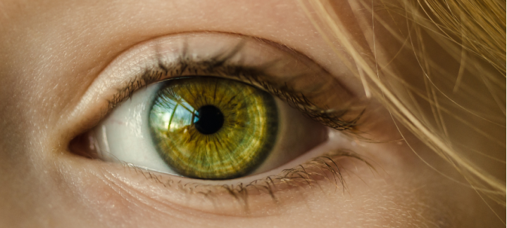 Bruciore agli occhi: cause e rimedi utili