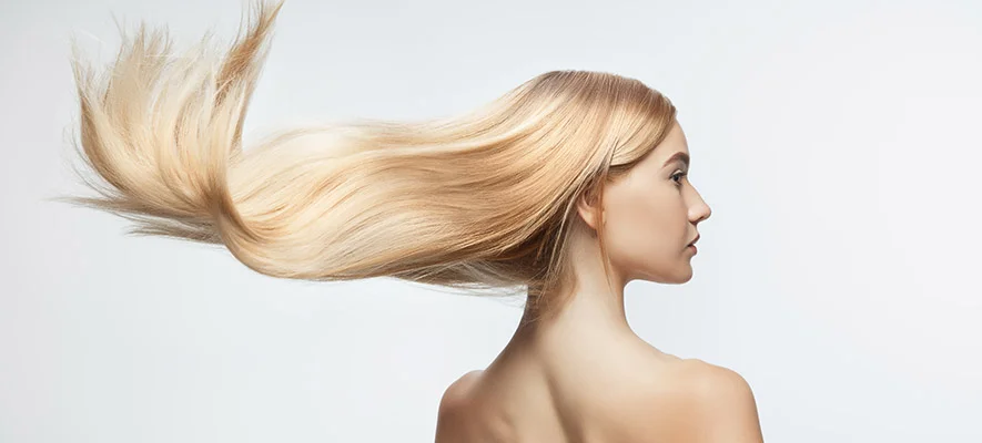 Capelli rovinati da mare e sole: i nostri consigli