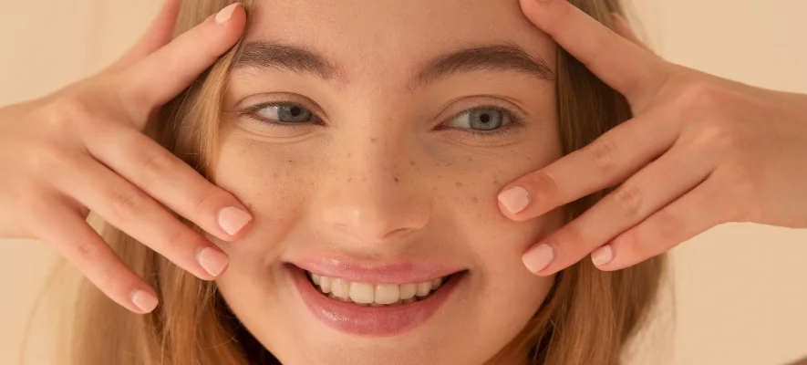 Come far risplendere la pelle per un Capodanno di luce e bellezza