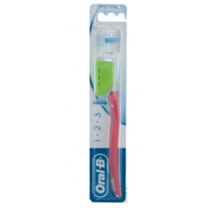 ORAL-B SPAZZOLINO CLASSIC CARE MEDIO