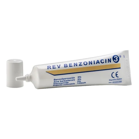 REV BENZONIACIN 3 CREMA 30ML REV BENZONIACIN 3 CREMA 30ML